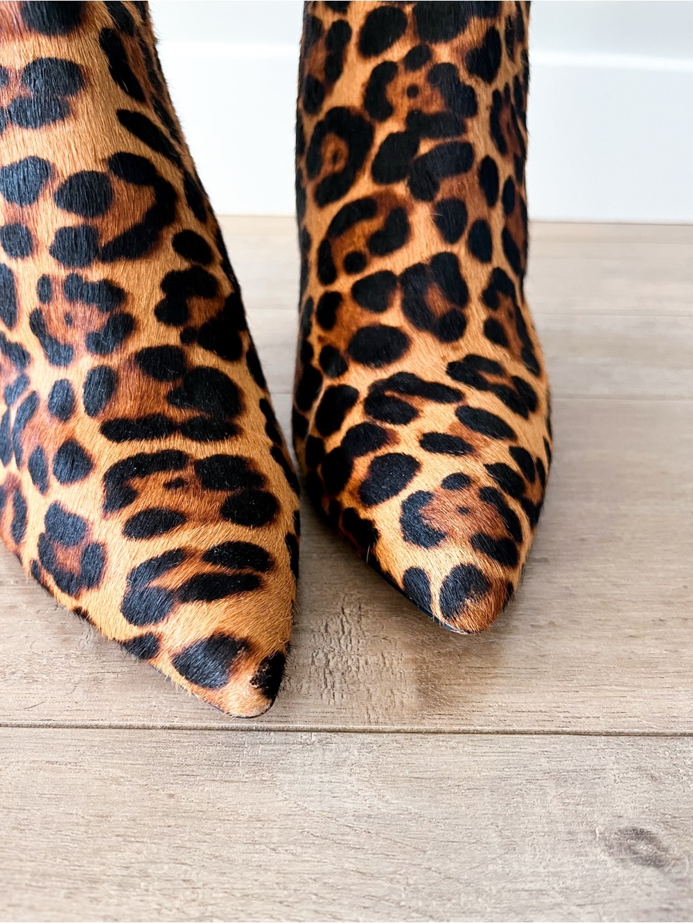 Vince Camuto Nandi2 Leopard Print Calf Hair Heeled Ankle Bootie Size 9 - Picture 10 of 13